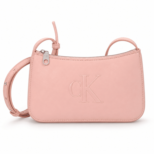Cartera Calvin Klein Jeans rosada con logo CK en relieve